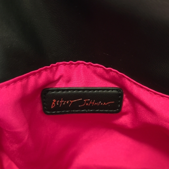 NWOT Betsey Johnson Black and Gold Quilted Clutch with Chain - Picture 7 of 9